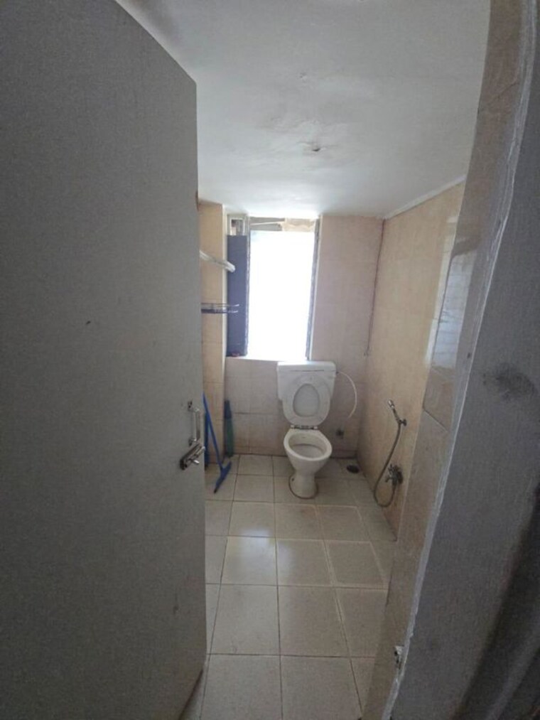 Bathroom, moraj-casablanca Commercial Office Space 950 Sq.Ft. In Cbd Belapur Sector 11 Navi Mumbai 10167888