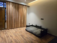 6+ BHK + Servant Room Independent House For Sale in Sector 7