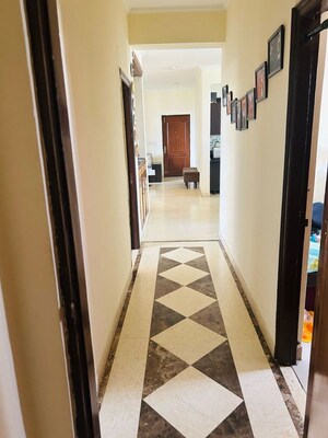 Building Lobby in 3 BHK Apartment at Parsvnath Green Ville, Sector 48 – for Rent