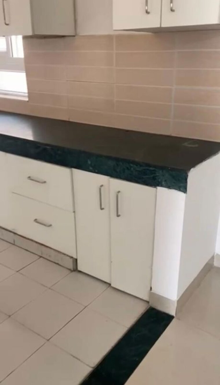 Kitchen, kheri kalan 3 Bedroom 250 Sq.Yd. Apartment In Kheri Kalan Faridabad 10167903