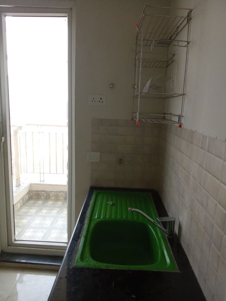 Bathroom, bptp-discovery-park 2 Bedroom 1120 Sq.Ft. Apartment In Sector 80 Faridabad 10165756