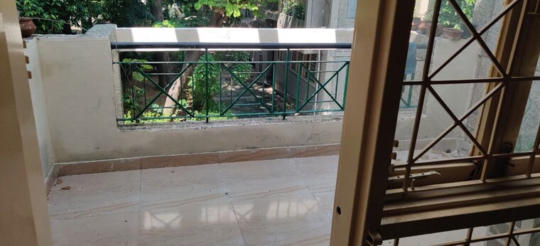 Balcony, kendriya-vihar 3 Bedroom 2400 Sq.Ft. Independent House In Sector 56 Gurgaon 10167954