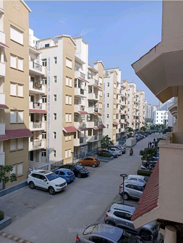 3.5 BHK + Store Room Apartment For Rent in Emaar Emerald Floors Premier