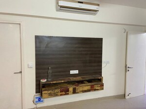 Furnished Amenities in 3.5 BHK Apartment at Emaar Emerald Floors Premier, Sector 65 – for Rent