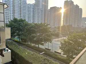 3.5 BHK Apartment For Rent in Emaar MGF Emerald Hills, Sector 65