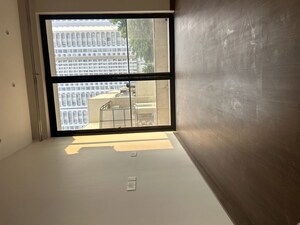 Room in 3.5 BHK Apartment at Emaar MGF Emerald Hills, Sector 65 – for Rent