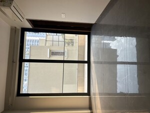 Room in 3.5 BHK Apartment at Emaar MGF Emerald Hills, Sector 65 – for Rent