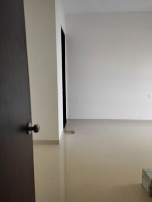 Room in 2 BHK Apartment at Hubtown Rising City, Ghatkopar East – for Rent