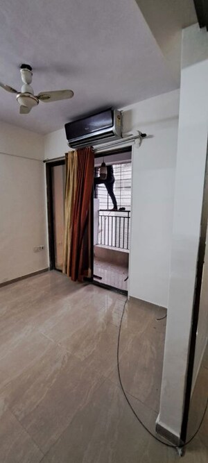Room in 1 BHK Apartment at Shree Ganesha CHS, Kopar Khairane – for Rent