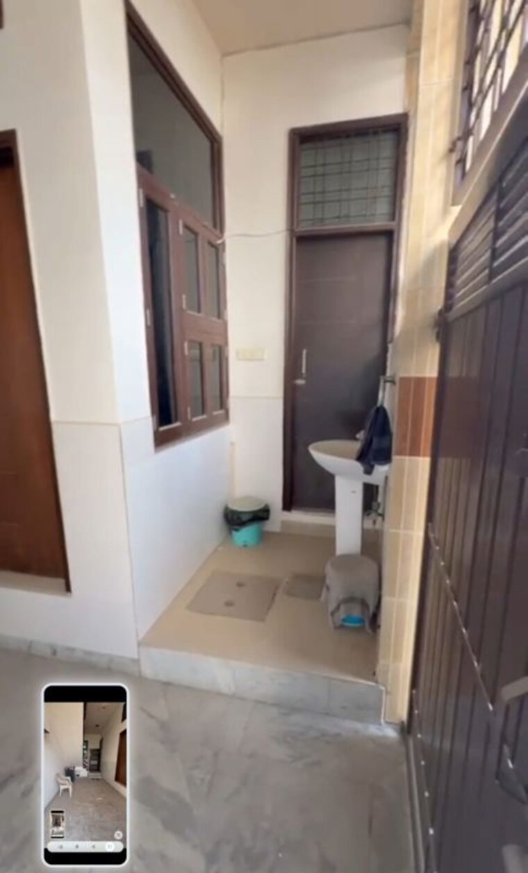 Bathroom, new-palam-vihar-3 5 Bedroom 2000 Sq.Ft. Independent House In Sector 111 Gurgaon 10168047