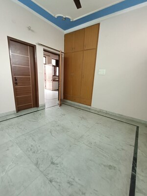 2 BHK Builder Floor For Rent in Sector 10a