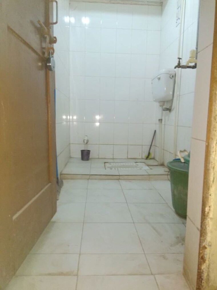 Bathroom, sector 51 1 Bedroom 550 Sq.Ft. Builder Floor In Sector 51 Gurgaon 8789958