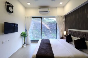 Bedroom in 3 BHK Apartment at Kanakia Silicon Valley, Powai – for Rent