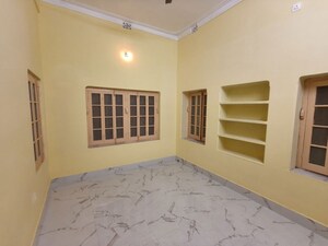 Room in 3 BHK Builder Floor at Dum Dum Road – for Rent