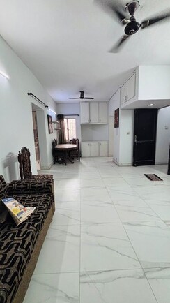 2 BHK + Pooja Room Builder Floor For Rent in RWA Jalvayu Vihar