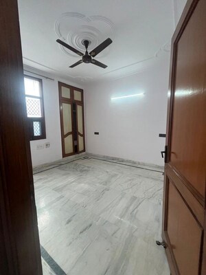 Room in 1 BHK Apartment at Saket – for Rent