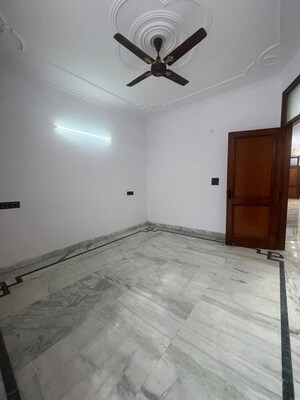 Room in 1 BHK Apartment at Saket – for Rent