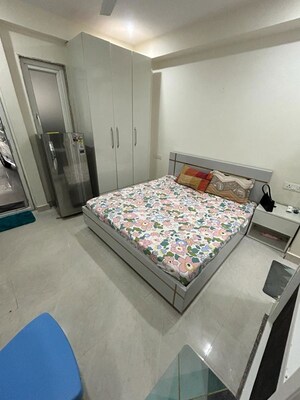 1 RK Builder Floor For Rent in Sector 43