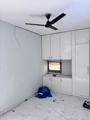 Furnished Amenities in 2 BHK Builder Floor at Dharam Palace Sector 18, Sector 18 – for Rent