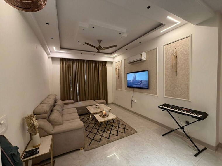 Living Room, saket 3 Bedroom 1500 Sq.Ft. Apartment In Saket Delhi 10168158