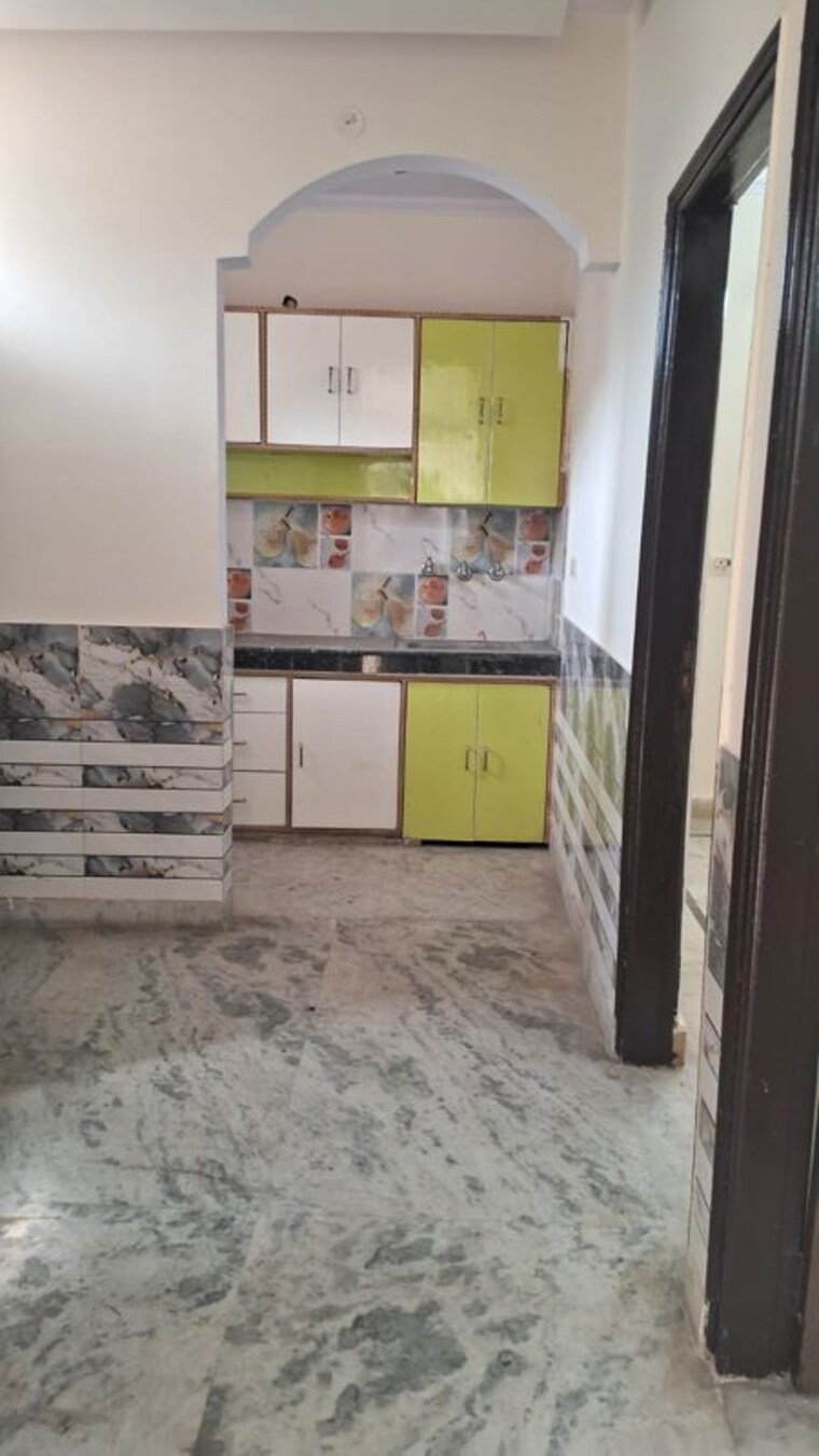 Kitchen, preet vihar 1.5 Bedroom 600 Sq.Ft. Builder Floor In Preet Vihar Delhi 10168180