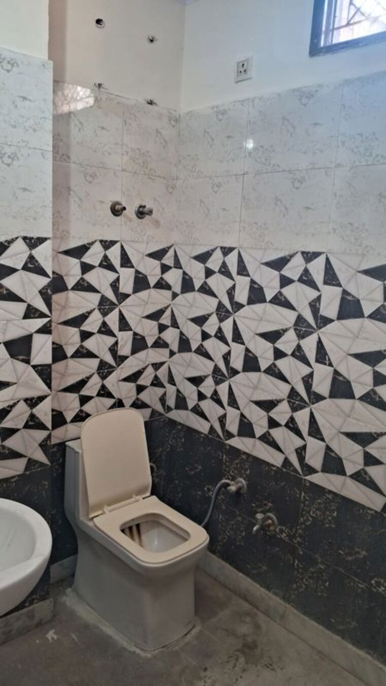  Parking, preet vihar 1.5 Bedroom 600 Sq.Ft. Builder Floor In Preet Vihar Delhi 10168180