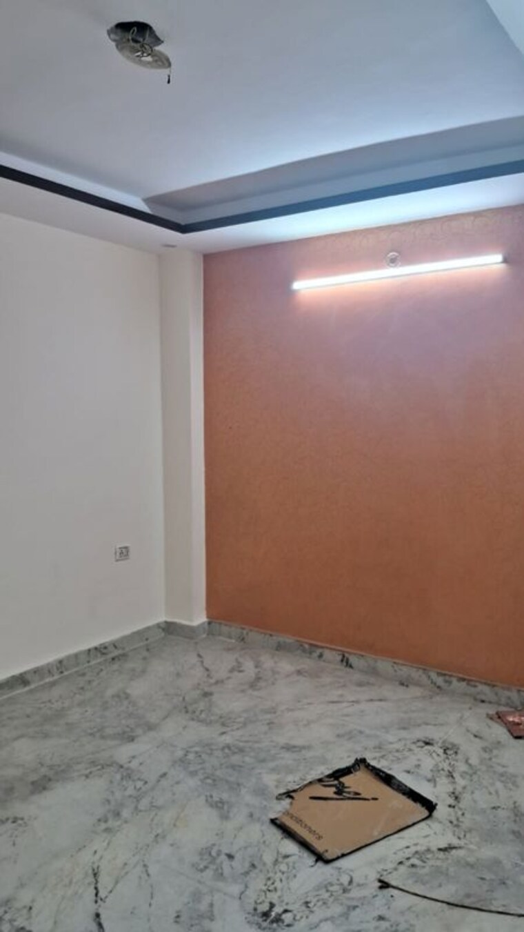 Room, preet vihar 1.5 Bedroom 600 Sq.Ft. Builder Floor In Preet Vihar Delhi 10168180