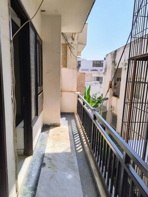 Balcony in 2 BHK Builder Floor at Sector 43 – for Rent
