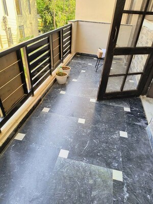 Balcony in 2 BHK Builder Floor at Sector 43 – for Rent