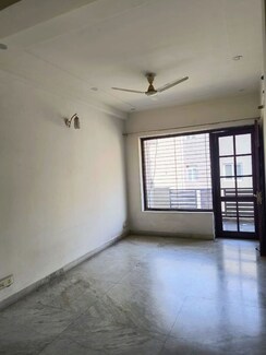2 BHK Builder Floor For Rent in Sector 43