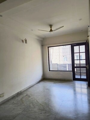 2 BHK Builder Floor For Rent in Sector 43