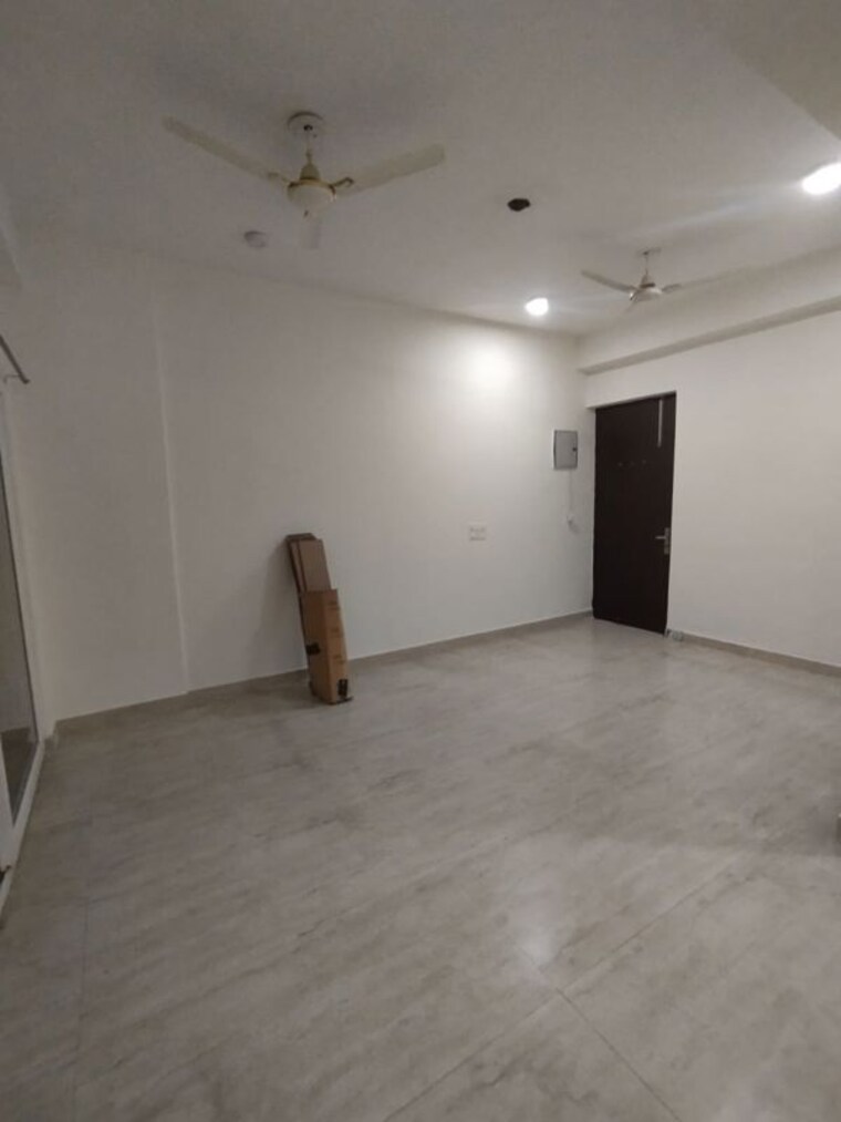 Room, crc-sublimis 2 Bedroom 940 Sq.Ft. Apartment In Sector 1 Greater Noida Greater Noida 10168198