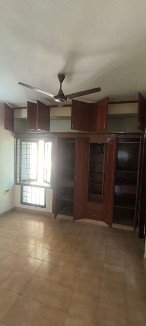 Bedroom in 3 BHK Apartment at Velachery – for Rent