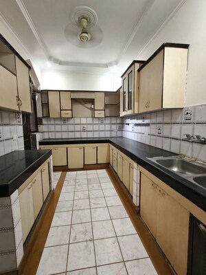 Kitchen in 3 BHK Builder Floor at Craft Destination 43, Sector 43 – for Rent