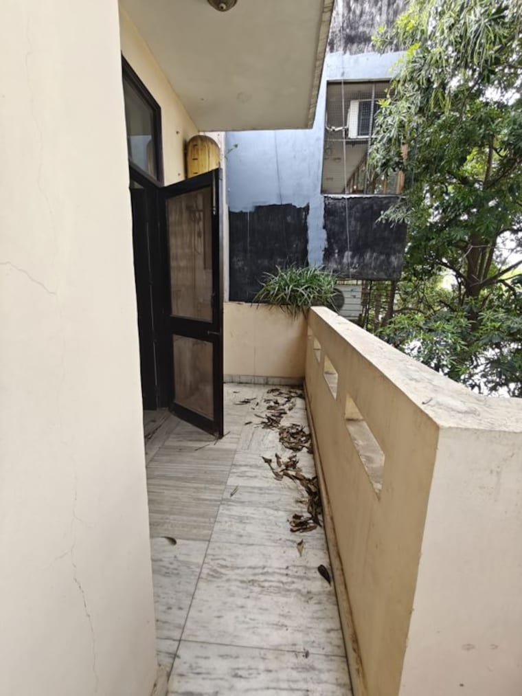 Balcony, craft-destination-43 3 Bedroom 300 Sq.Yd. Builder Floor In Sector 43 Gurgaon 10168219