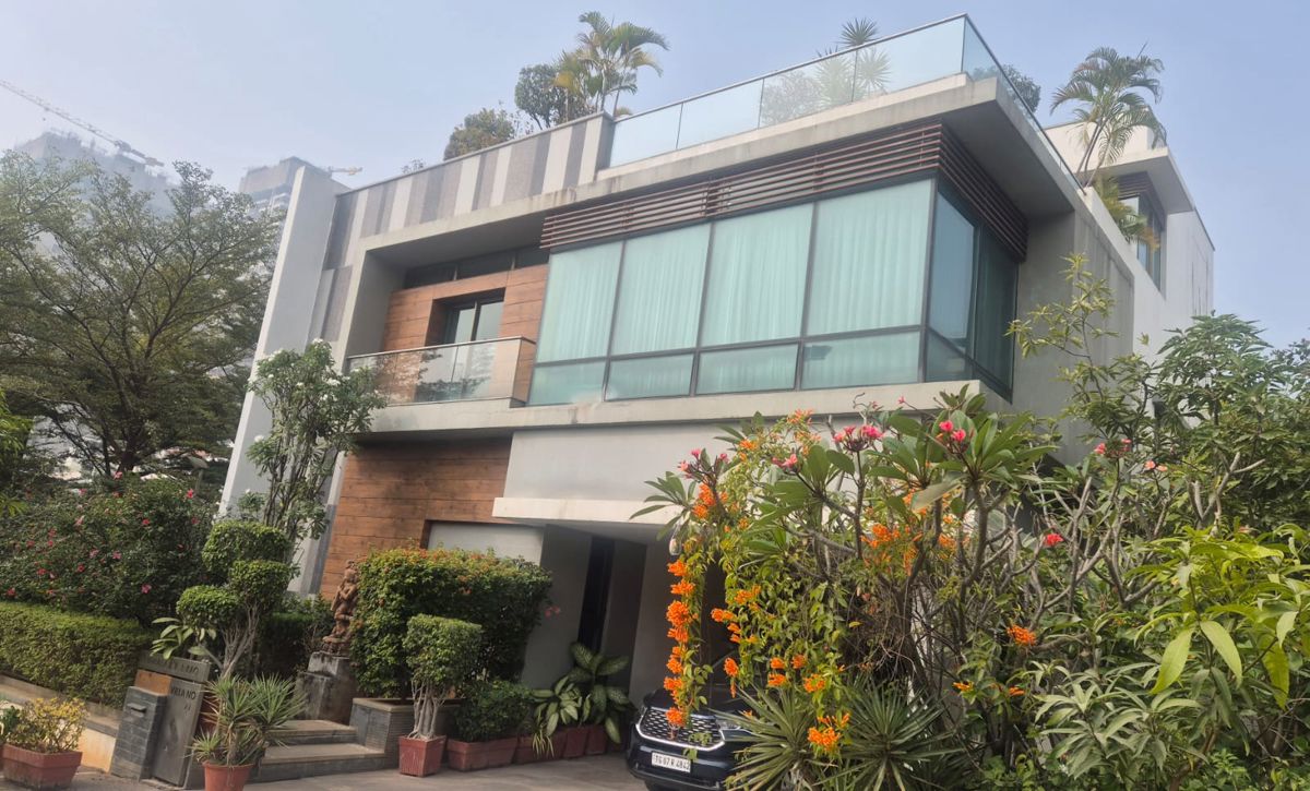 5 BHK + Pooja Room,Servant Room,Study Room Villa For Sale in Aparna Elixir