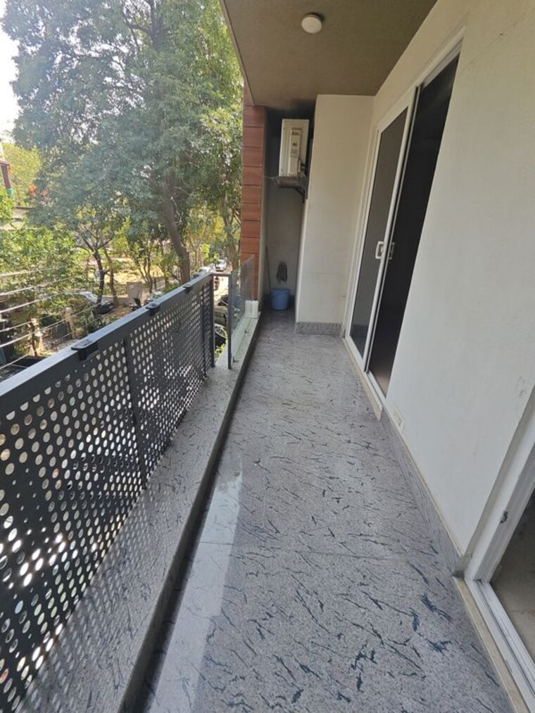 Balcony, gupta-awas 3 Bedroom 215 Sq.Yd. Builder Floor In Sector 43 Gurgaon 10168225