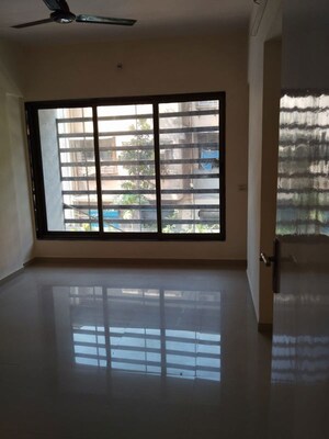 Room in 2 BHK Apartment at Aastha CHS Chembur, Chembur – for Rent