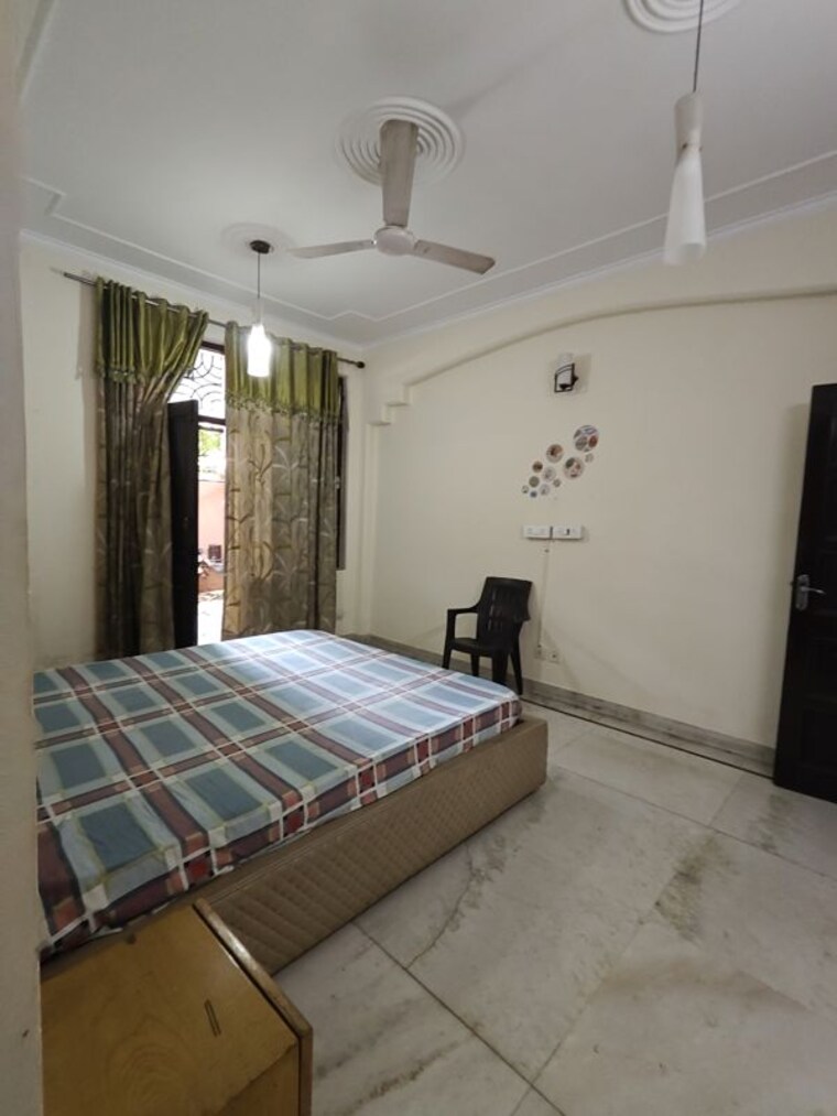 Bedroom, ansal-sushant-lok-i 3 Bedroom 300 Sq.Yd. Builder Floor In Sector 43 Gurgaon 10168229
