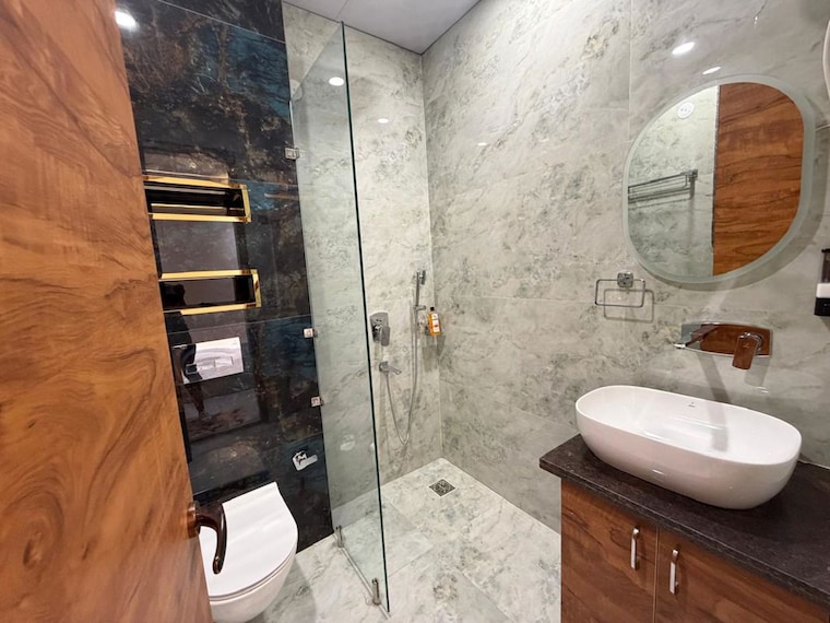 Bathroom, sector 43 2 Bedroom 290 Sq.Yd. Builder Floor In Sector 43 Gurgaon 10168250