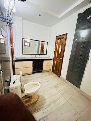 Living Room in 3 BHK Builder Floor at Sector 40 – for Rent