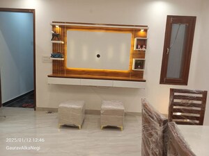 Furnished Amenities in 3 BHK Builder Floor at Pratap Vihar – for Sale