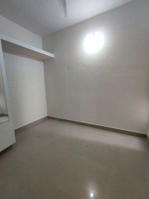Room in 2 BHK Builder Floor at Hsr Layout – for Rent