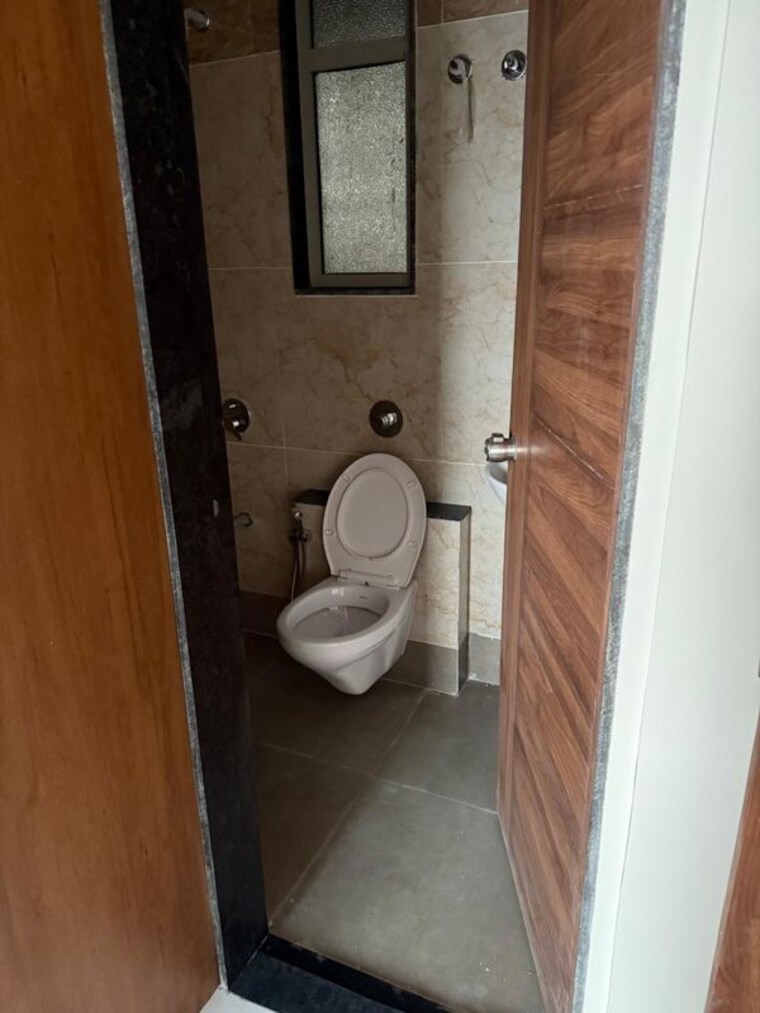 Bathroom, takshashila-more-towers 3 Bedroom 2500 Sq.Ft. Apartment In Ellisbridge Ahmedabad 10168305