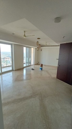 3 BHK Apartment For Rent in Mahindra Luminare, Sector 59