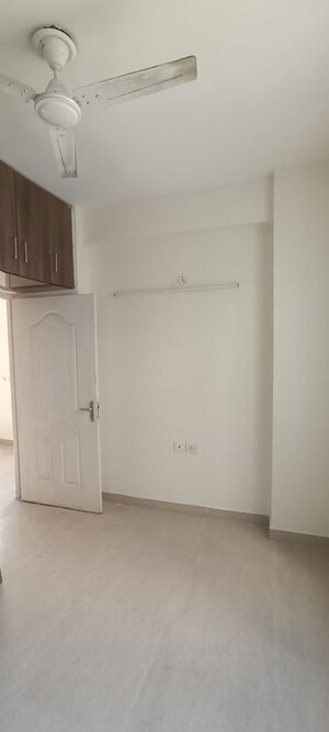 Room in 2 BHK Apartment at Shree Vardhman Mantra, Sector 67 – for Rent