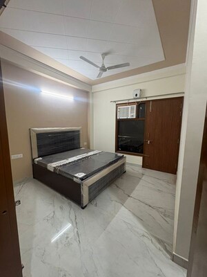 Kitchen in 1 BHK Builder Floor at Sector 40 – for Rent