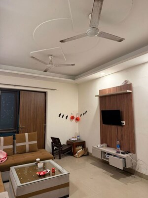 Living Room in 2 BHK Builder Floor at Sector 39 – for Rent