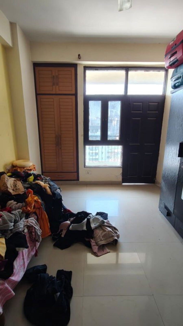  Parking, charms-solitaire-ghaziabad 2 Bedroom 1255 Sq.Ft. Apartment In Ahinsa Khand 2 Ghaziabad 10168381