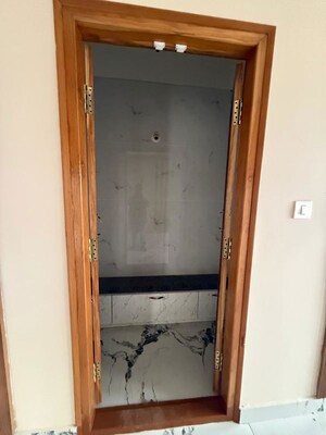 Furnished Amenities in 3 BHK Builder Floor at Hmt Layout – for Sale